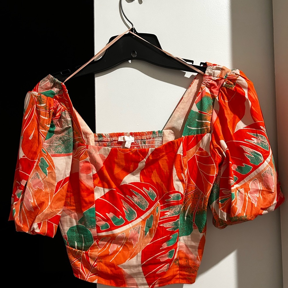 Tropical Print Puff Sleeve Top